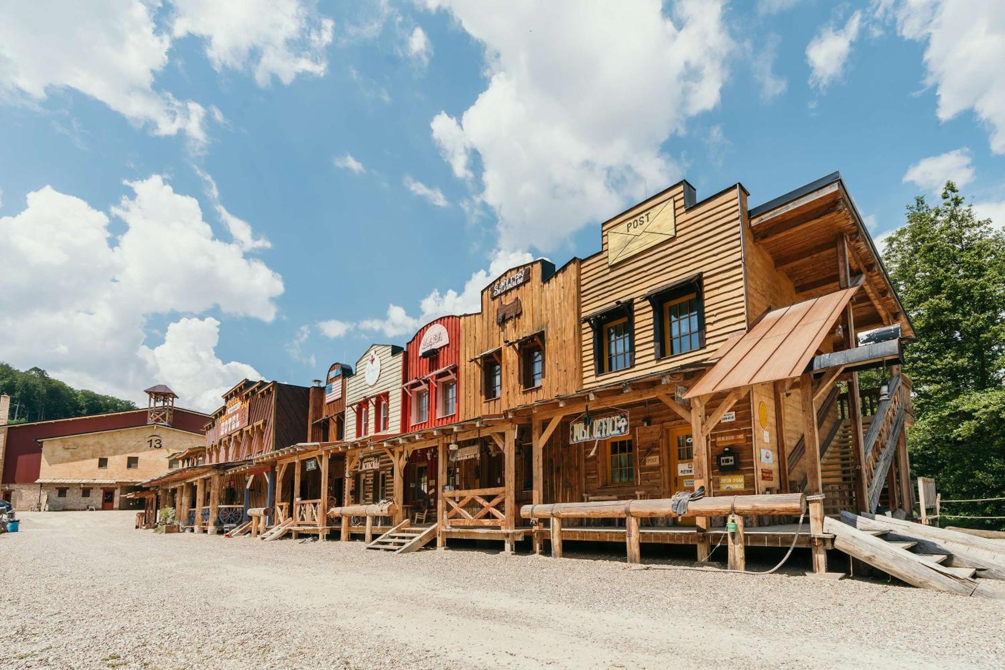 Ranch 13 - Western A Kone Nemsova Exterior photo