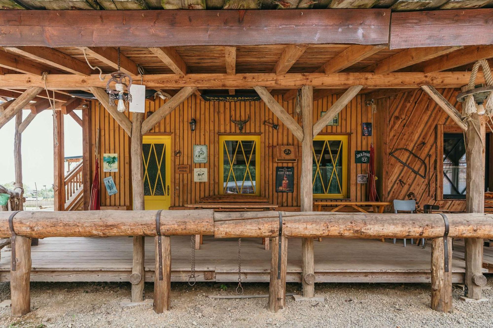 Ranch 13 - Western A Kone Nemsova Room photo
