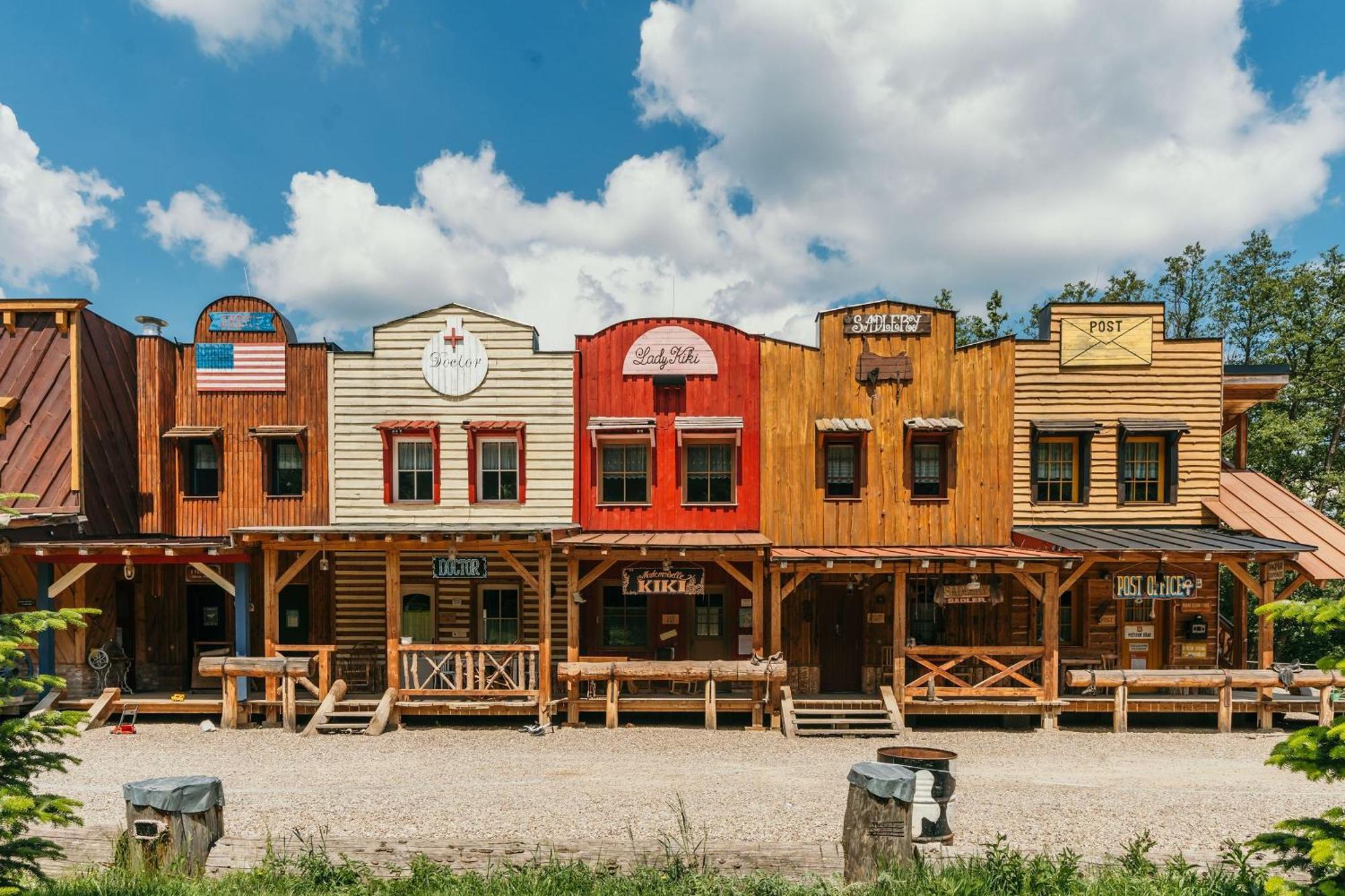 Ranch 13 - Western A Kone Nemsova Exterior photo
