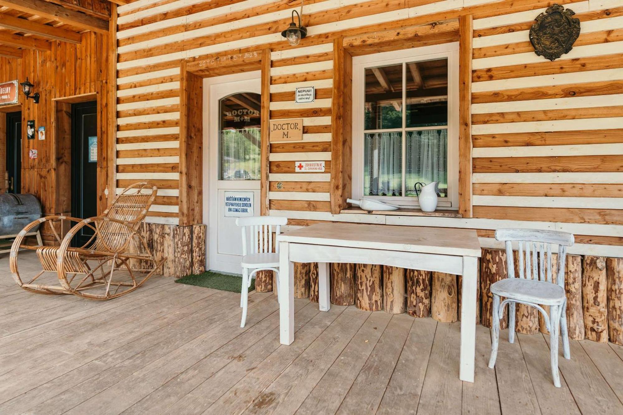 Ranch 13 - Western A Kone Nemsova Room photo