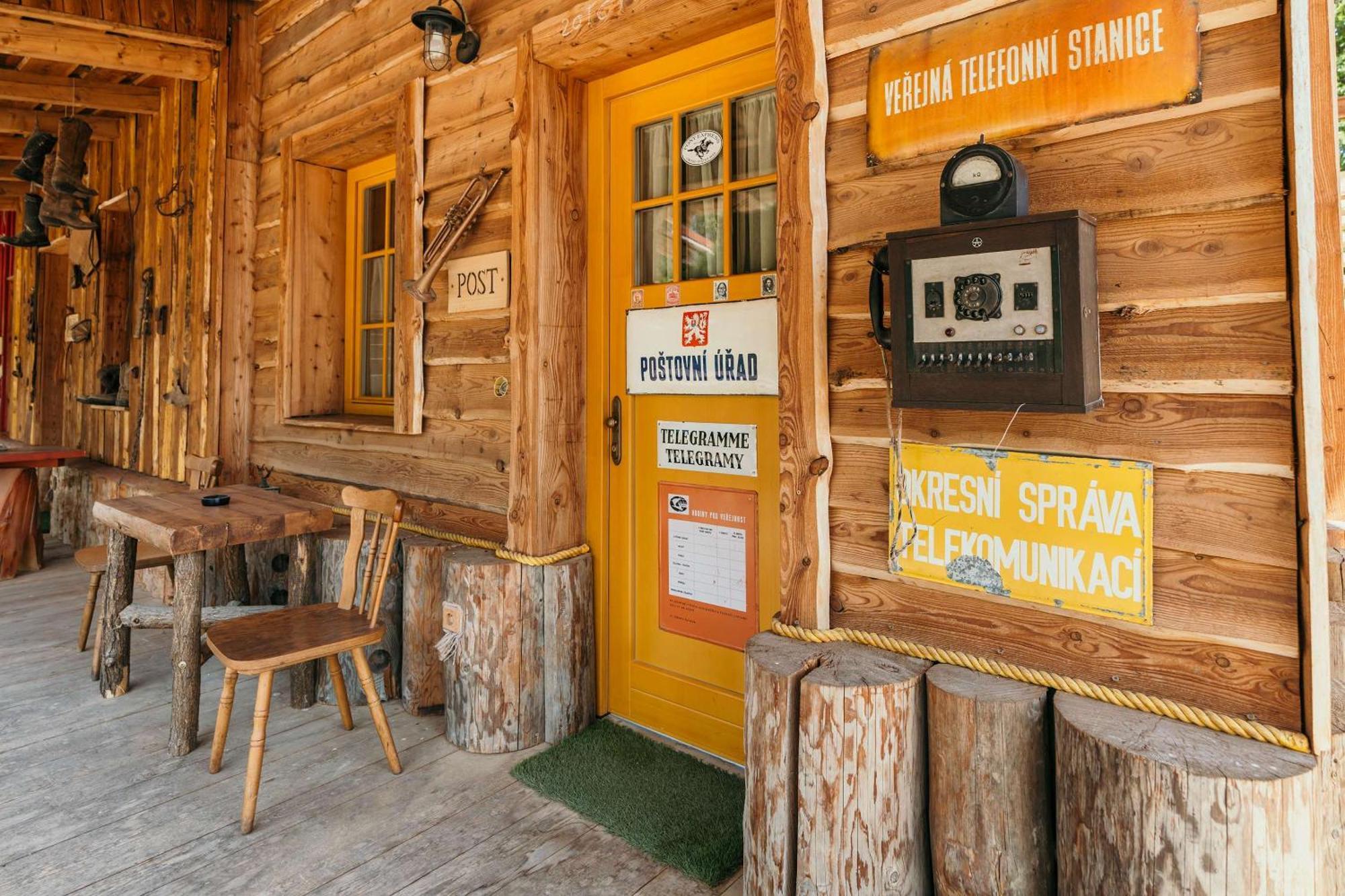 Ranch 13 - Western A Kone Nemsova Room photo
